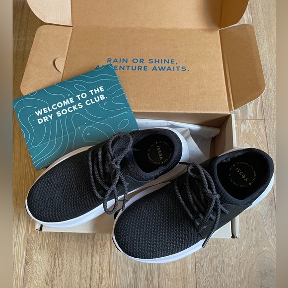 Vessi Everyday Sneaker in Midnight Black - Picture 5 of 6
